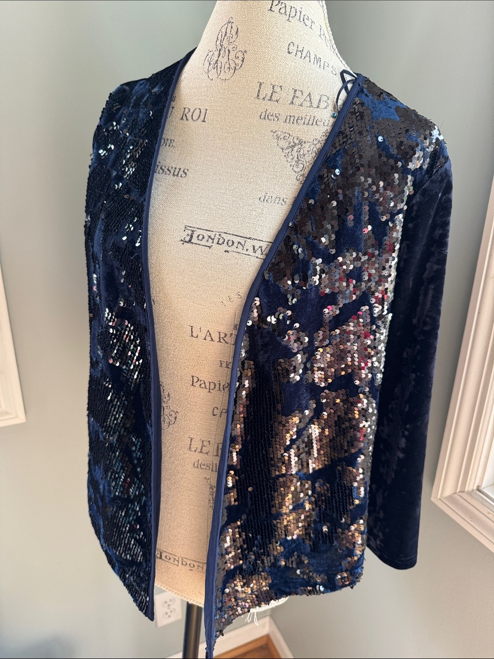 Skies are Blue navy velvet open cardigan jacket black sequin front EUC size M